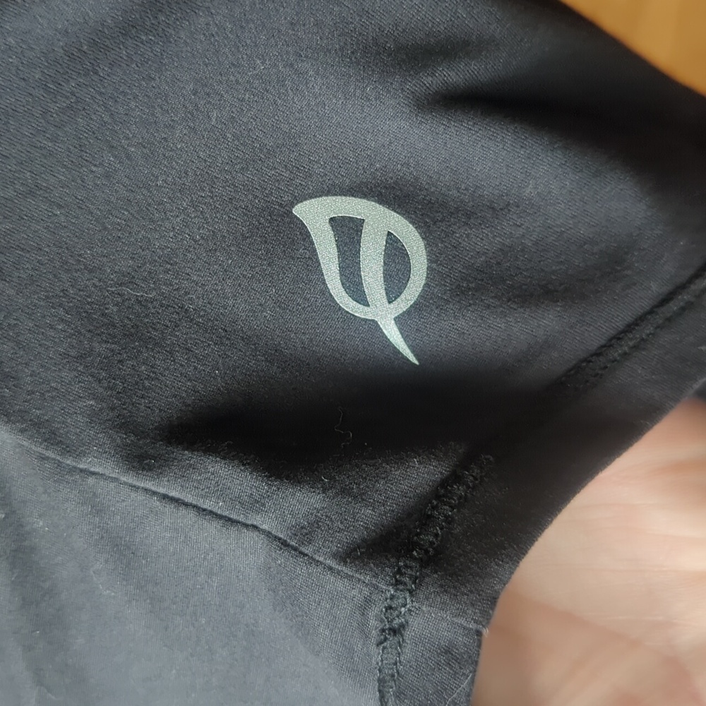 P'tula V-neck T-shirt. Black. Like new. - Picture 5 of 6